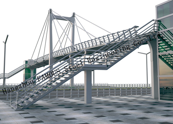 ΚΙΝΑ Προκατασκευασμένο μέταλλο για τους πεζούς μέταλλο κιγκλιδωμάτων Skywalk γεφυρών επάνω από την επίσκεψη οδικών πόλεων προμηθευτής